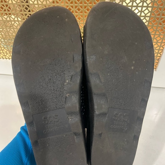 SAS Black Leather Buckle Sandals 8.5 N - Picture 4 of 7